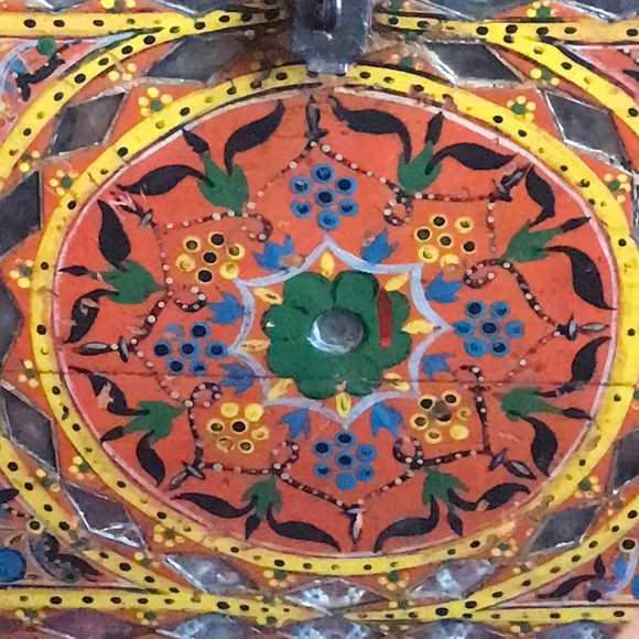 Meet your Posher, Whitney - Picture 1 of 1